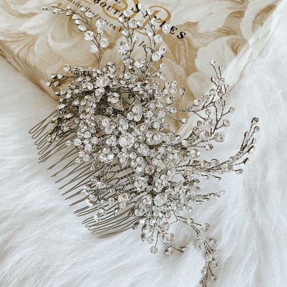Bridal style brooch main image 5